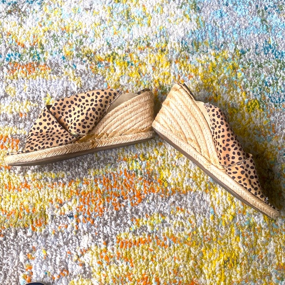 Spotted Andrew Geller Wedges - Picture 1 of 2